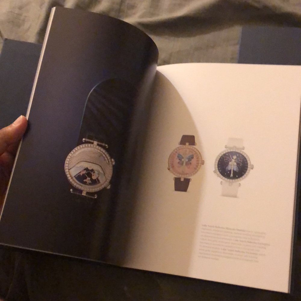 VCA Poetry of time mini coffee table book - Picture 6 of 7
